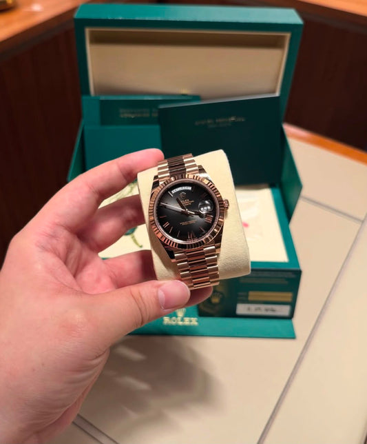 LUXER ROLEX DAY DATE ROSE GOLD BLCK DIMOND EDITION