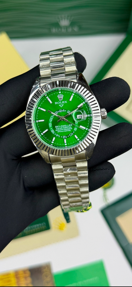 LUXUEY ROLEX SKY-DWELLER.      GREEN SILVER EDITION DIAMOND  WATCH