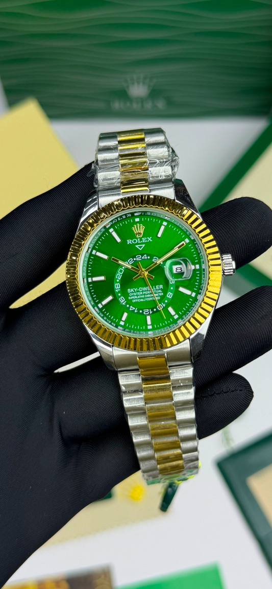 LUXUEY ROLEX SKY-DWELLER.   GOLD   BLUE  EDITION DIAMOND  WATCH