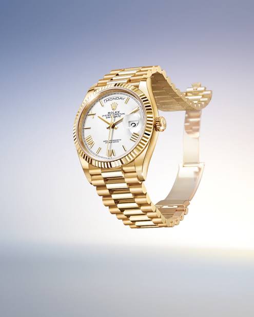 LUXEY ROLEX DAY DATE GOLD WHITE EDITION DIAMOND  WATCH
